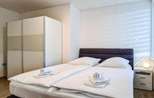 Mecklenburgische Kleinseenplatte House | Ferienwohnung Wesenberg in Zirtow