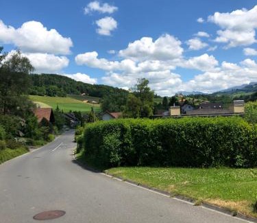 Steffisburg Apartment | Ferienwohnung Zulg-Ein Zuhause in der Ferne