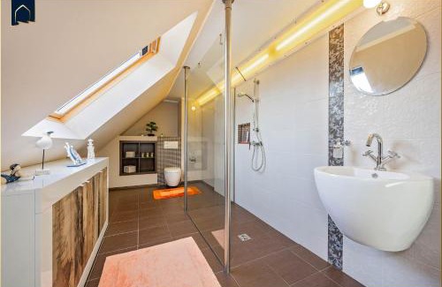 Zirchow Apartment | Ferienwohnung zum Koi II DG