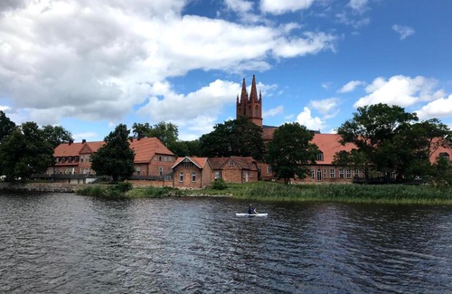 Dobbertin Apartment | Ferienwohnung Zur Weißen Taube