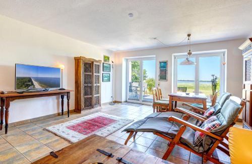 Benz Apartment | Ferienwohnungen direkt am Schmollensee