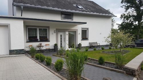 Valwig Apartment | Ferienwohnungen Haus Talblick