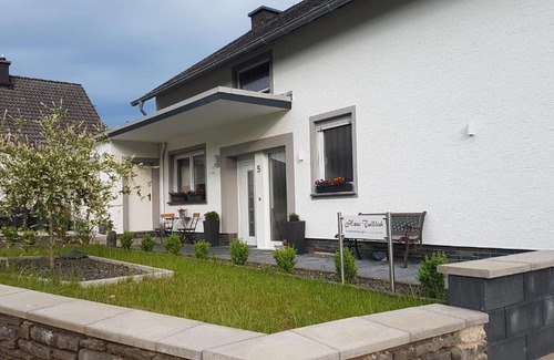 Valwig Apartment | Ferienwohnungen Haus Talblick