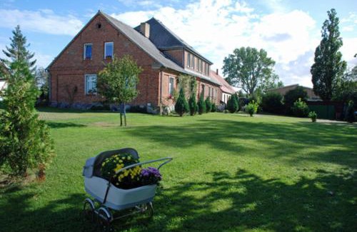 Gnies House | Ferienwohnungen im Gutshaus Gnies