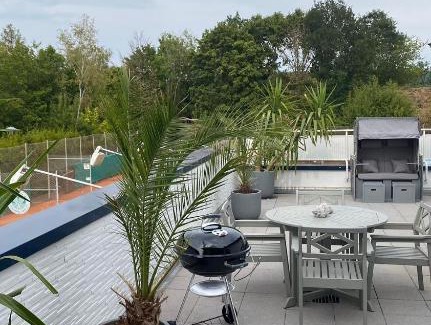 Kueser Plateau Apartment | Ferienwohnungen Park Café am Kurpark