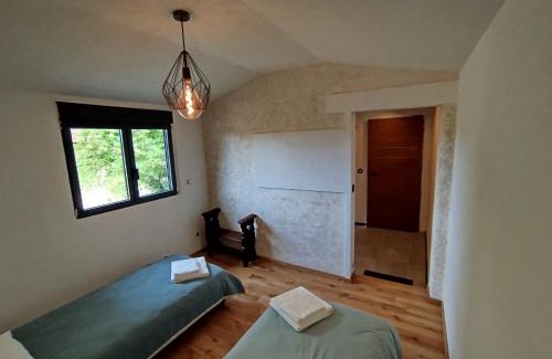 Agonac House | Ferme Goodwill