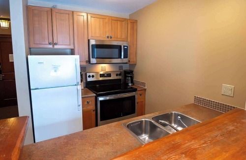 East Kootenay Condo | Fernie - Snow Creek Lodge #209
