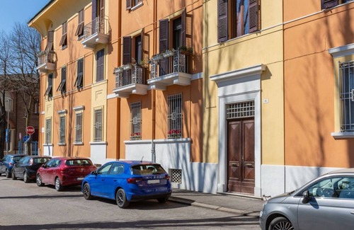 Ferrara Apartment | Ferrara Station Essential Apartment w/parking
