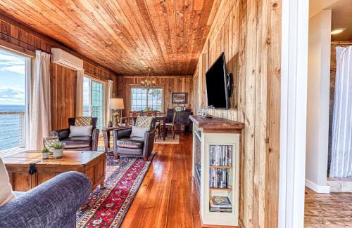 Point Roberts House | Ferry Viewer Cottage