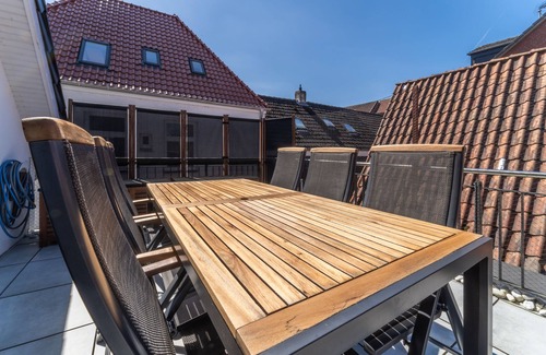 Emden Apartment | Fewo am Schwanenteich mit Dachterrasse