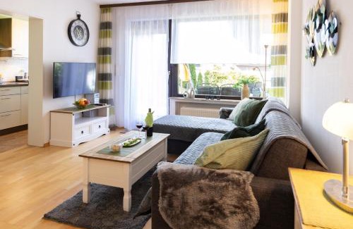 Landkreis Goslar Apartment | FeWo Harzer Bergwind Sankt Andreasberg, 1 Hund bis 30Kg willkommen, große eingezäunte Terrasse mit Gasgrill