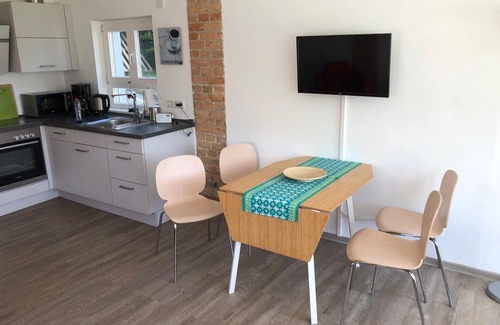 Lychen Apartment | Fewo in Einem Altem Forsthaus, Jugendstilvilla, in Direkter Seealleinlage