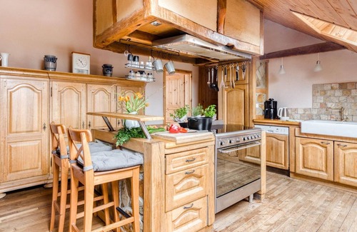 Altenkirchen Apartment | Fewo Kornspeicher - Ferienwohnungen Lindenhof