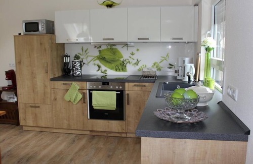 Apen Apartment | FeWo Landhof "Tausendschön" - Holiday apartment Tausendschön
