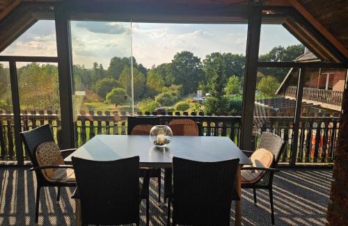 Wesenberg Apartment | FeWo mit Balkon, Zimmermann