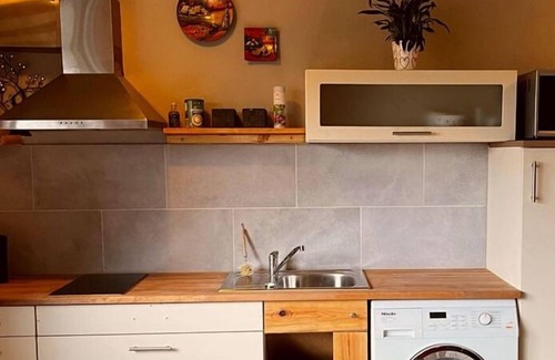 Leiningen Apartment | Fewo SmallSaigon - apartment/apartment, shower, WC, 1 bedroom