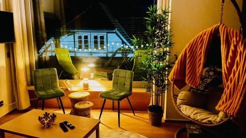 Schwerin Apartment | FeWoZauber - Domschloss, Zentrum, 6 Personen, Business, Dachterrasse, Familien