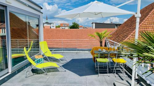 Schwerin Apartment | FeWoZauber - Domschloss, Zentrum, 6 Personen, Business, Dachterrasse, Familien