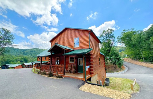 Pigeon Forge Cabin | Fiddler's Creek Cabin