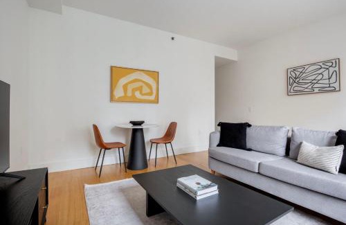 Financial District Apartment | FiDi jr 1br w bar lounge gym nr wall street NYC-1345