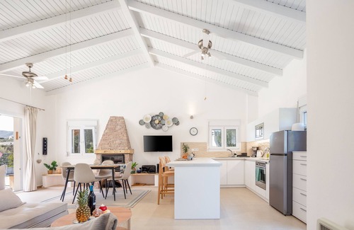 Houdetsi Villa | Fig & Olive Villa with private pool in the countryside, 5km from the beach