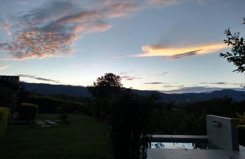 Dagua House | Finca Barlovento Cheerful 3bedroom place with jacuzzi