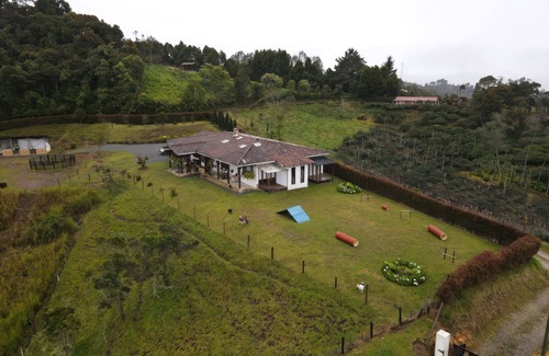 Envigado House | Finca con Caballos y Barbacoa en Envigado, Antioquia