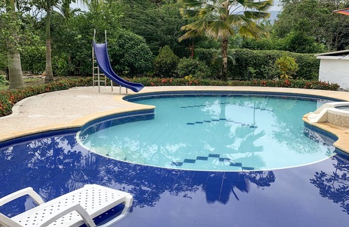 Acacias House | FINCA EL PROVENIR, swimming pool, jacuzzy, basketball, ping pong, yew