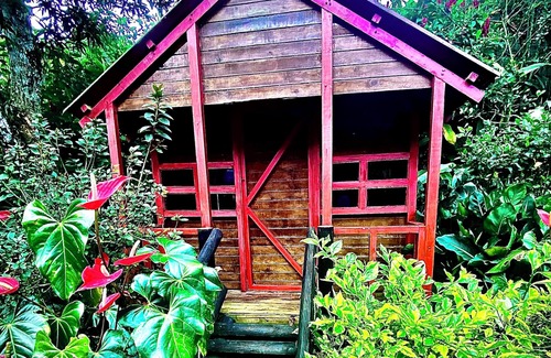 San Francisco Ski Chalet | Finca el Remanso La Vega -Beautiful Exotic chalet-Close encounter with nature.