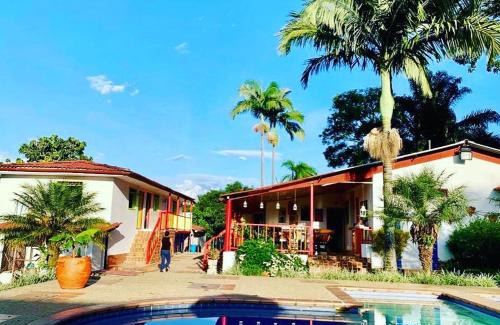 Montenegro Hotel | FINCA HOTEL EL LAUREL - Parque del Café