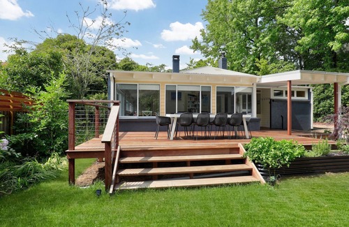 Blackheath House | Finchley | Located on 6 acres and includes a Championship Tennis Court