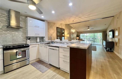 North Naples Condo | Finding Peace at the Zen Condo with Beautiful Lake Views and Amenities!