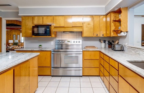 Scottsburg House | Finger Lakes Fun: Big Home. HotTub, Firepit Near Lakes, Wineries