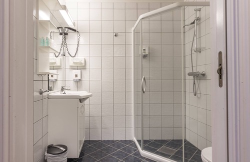 Finnoy Hotel | Finnøy Bryggehotell - By Classic Norway Hotels