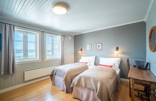Finnoy Hotel | Finnøy Bryggehotell - By Classic Norway Hotels