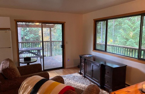 Lund Bed & Breakfast | Finn Bay, Lund Camp House Suite