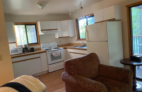 Lund Bed & Breakfast | Finn Bay, Lund Camp House Suite