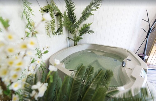 Flocourt Bed & Breakfast | FINNISH Pod Cottage - Le petit flo
