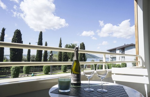 Predore Apartment | FIORDALISO apartment with terrace overlooking Lake Iseo, 4 beds, 2 bathrooms