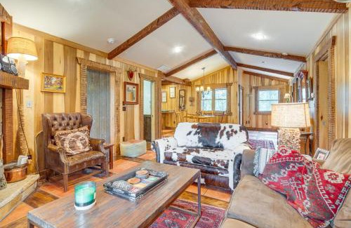 Sapphire House | Fire Pit and Lake Access Resort Home in Sapphire!