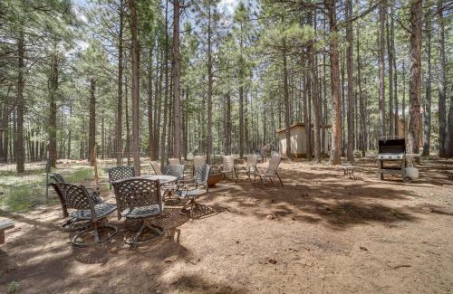 Heber House | Fire Pit and Grill Spacious Forest Lakes Chalet