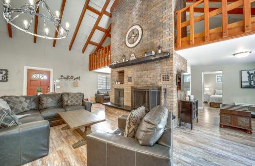 Heber House | Fire Pit and Grill Spacious Forest Lakes Chalet