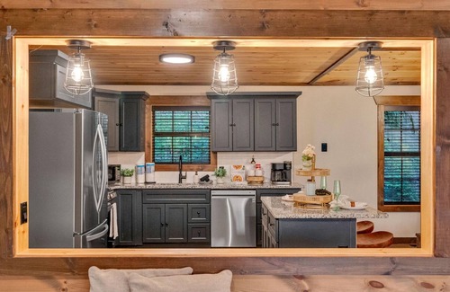 Gatlinburg - Pigeon Forge Cabin | Fire Pit, Hot Tub, Game Room, Views!