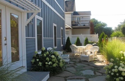 South Haven Condo | Fire Pit Table, 2 Blocks to Kids Corner Park & South Beach Blue Stairs