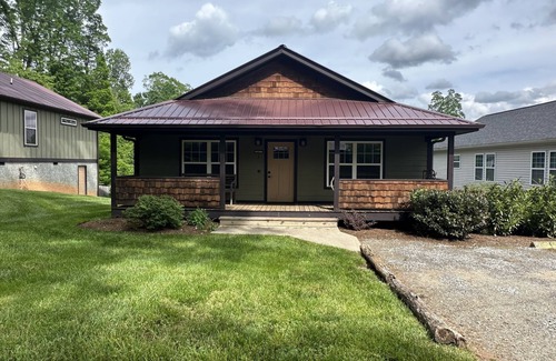 Candler Cottage | Firefly Cottage
