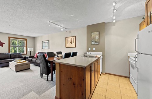 Sun Peaks Condo | Fireside 321: Delightful 1BDRM Condo, Central Village, w/shared Hot Tub