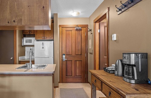 Sun Peaks Condo | Fireside Lodge 407: Charming Studio, Centrally Located, w/Shared Hot Tub