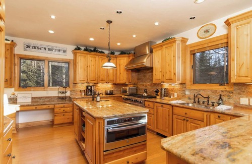 Warrior's Mark West House | Fireside Lodge: Spacious Home w/Hot Tub, Firepit, Shuffleboard, Ski Access