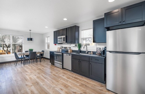Kalispell House | First Ave Haven, Hot Tub and E-Bike