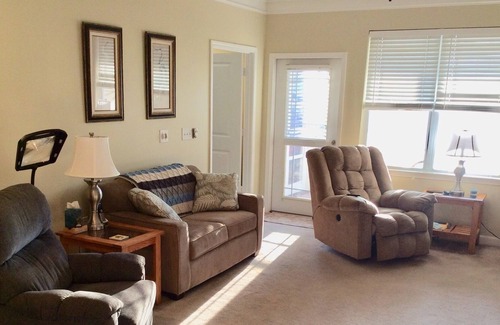 Calabash Condo | First floor Pet friendly Crow Creek getaway for couples!